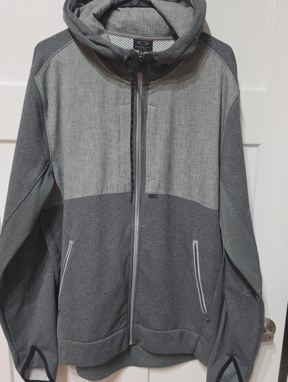 Oakley Two-Tone Gray Hooded Full-Zip Jacket